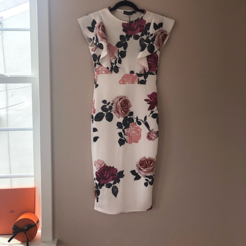 Floral Midi Dress by Pretty Little Thing